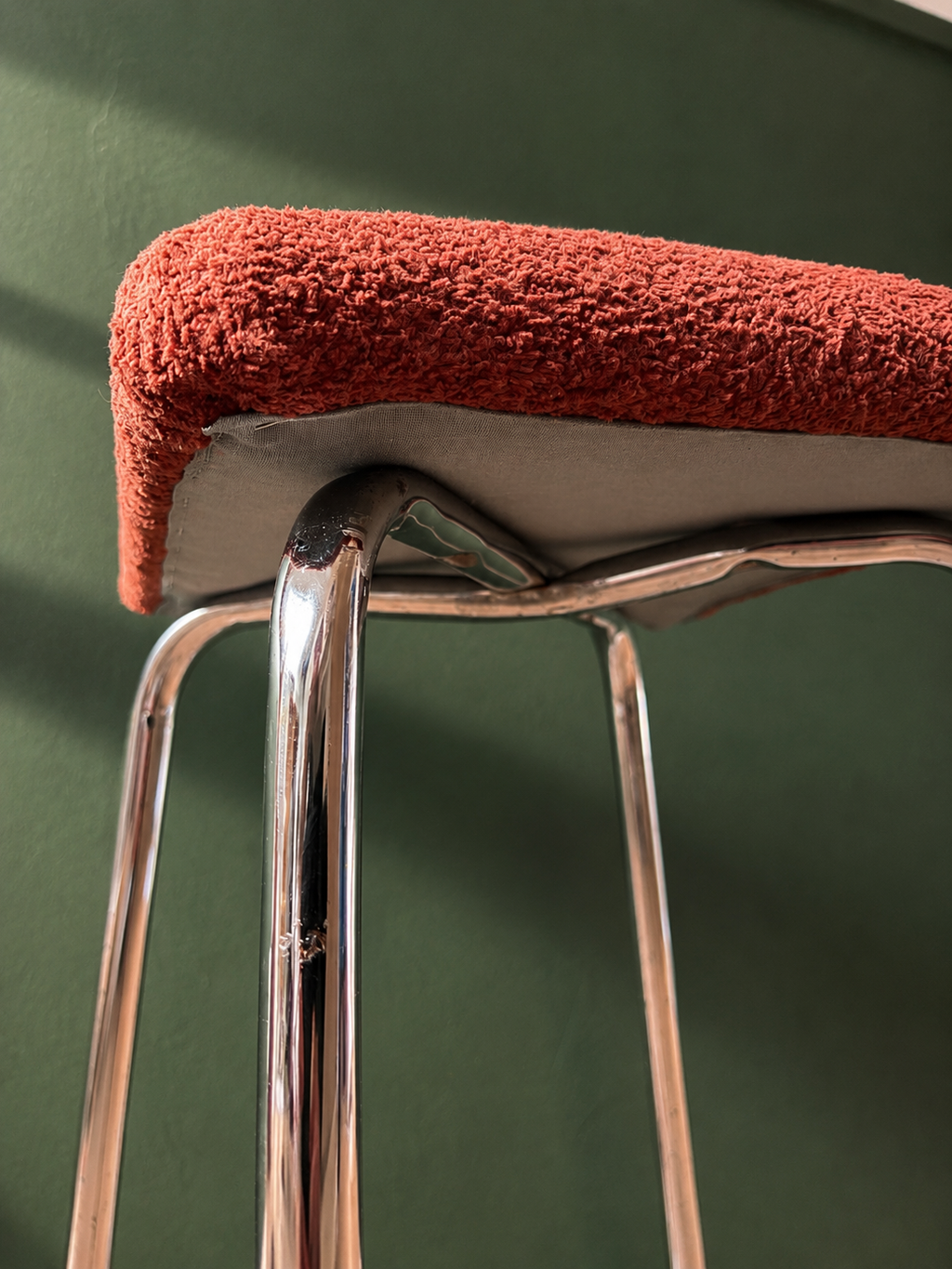 Tabouret Chrome 01 — Terracotta